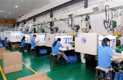 旭錦塑膠模具加工-注塑車間(圖) 旭錦塑膠模具加工-注塑車間(圖)